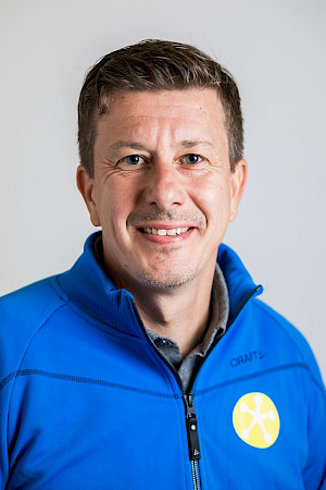 Ansiktsbild av UniSports idrottschef Janne Pakarinen.